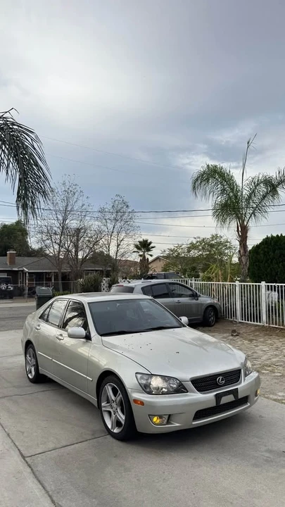 2004 Lexus IS 1st Gen - Image 2 of 19