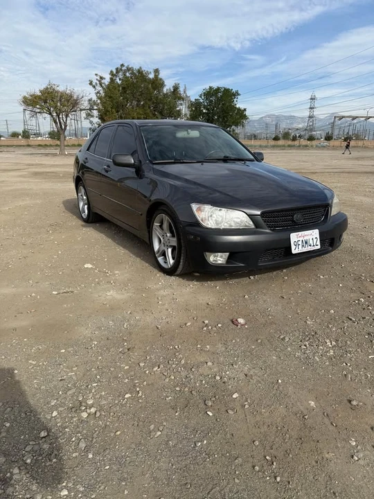 2004 Lexus IS 1st Gen - Image 2 of 9