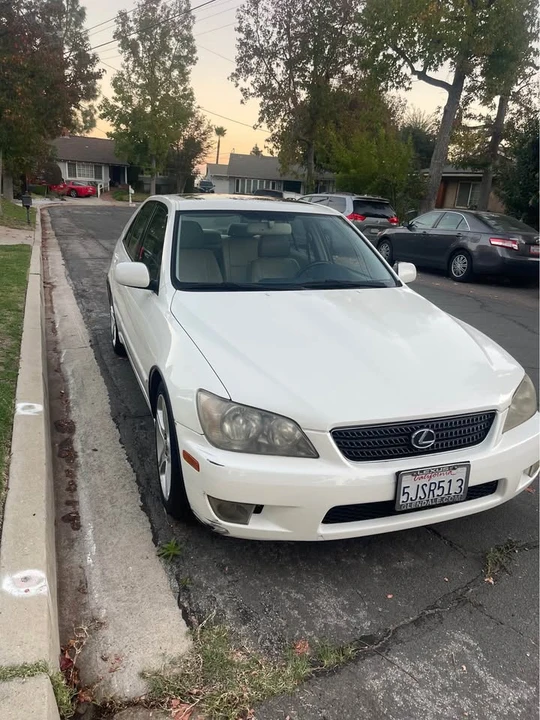 2004 Lexus IS 1st Gen - Image 2 of 6