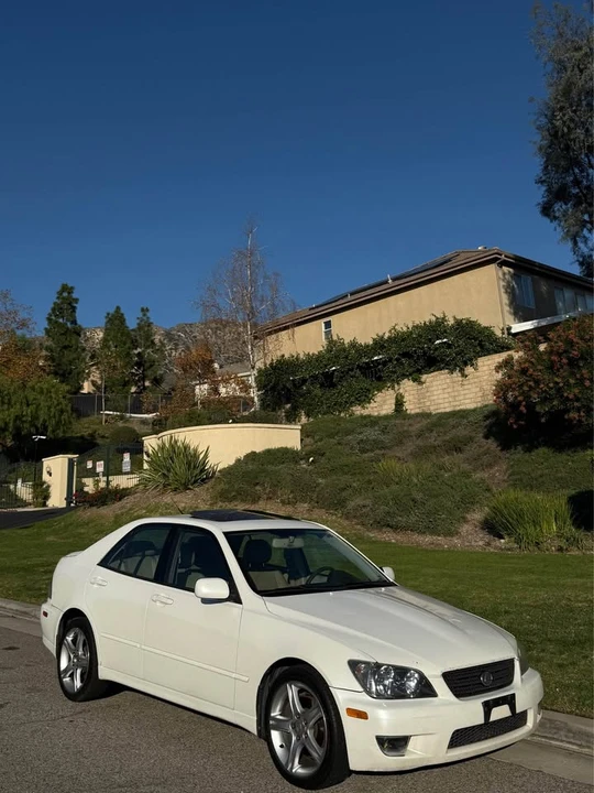 2004 Lexus IS 1st Gen - Image 5 of 5