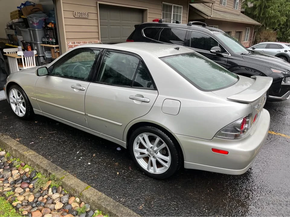 2004 Lexus IS 1st Gen - Image 2 of 13