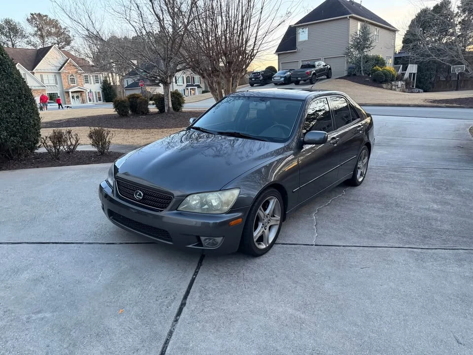 2004 Lexus IS 1st Gen - Image 2 of 4