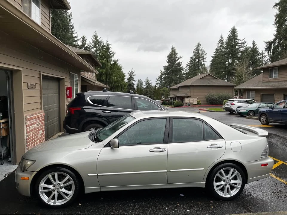 2004 Lexus IS 1st Gen - Image 3 of 13