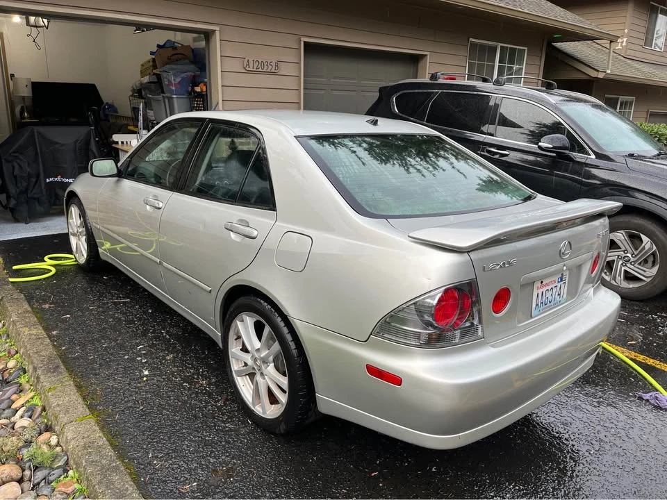 2004 Lexus IS 1st Gen - Image 4 of 13