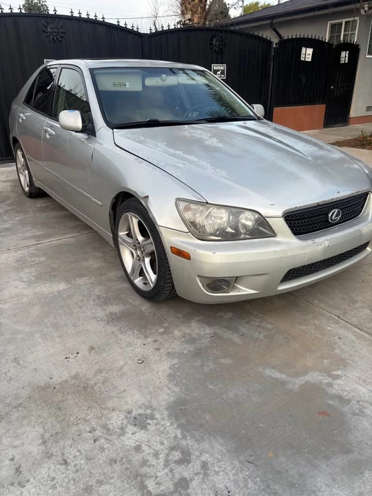 2004 Lexus IS 1st Gen - Image 2 of 8