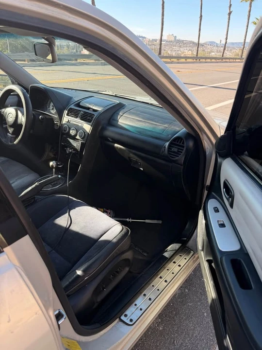 2004 Lexus IS 1st Gen - Image 9 of 11