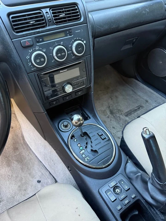 2004 Lexus IS 1st Gen - Image 5 of 10