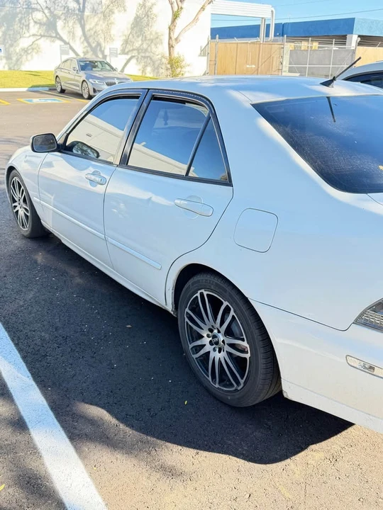 2004 Lexus IS 1st Gen - Image 5 of 13