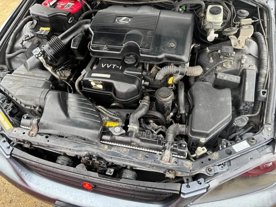 2004 Lexus IS 1st Gen - Image 5 of 6