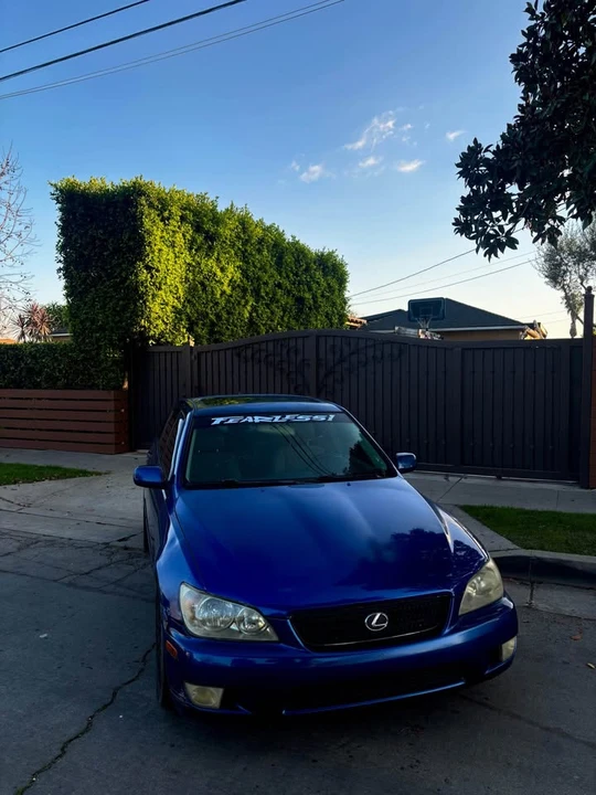 2004 Lexus IS 1st Gen - Image 7 of 10