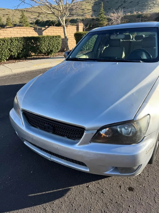 2004 Lexus IS 1st Gen - Image 2 of 10