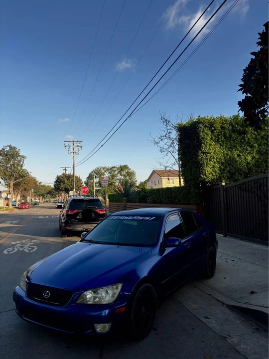 2004 Lexus IS 1st Gen - Image 6 of 10
