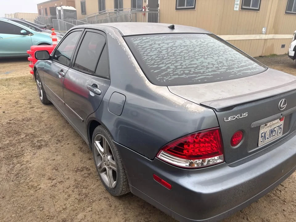 2004 Lexus IS 1st Gen - Image 4 of 6