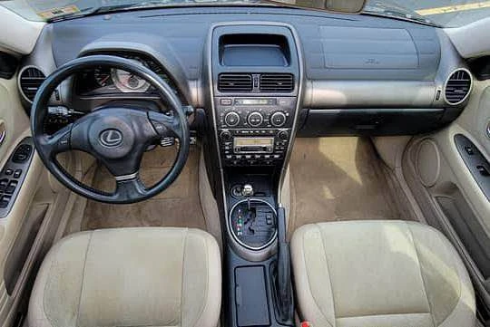 2004 Lexus IS 1st Gen - Image 9 of 10