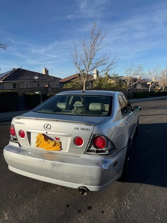 2004 Lexus IS 1st Gen - Image 10 of 10