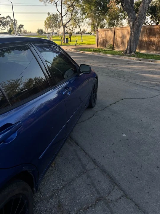 2004 Lexus IS 1st Gen - Image 5 of 5