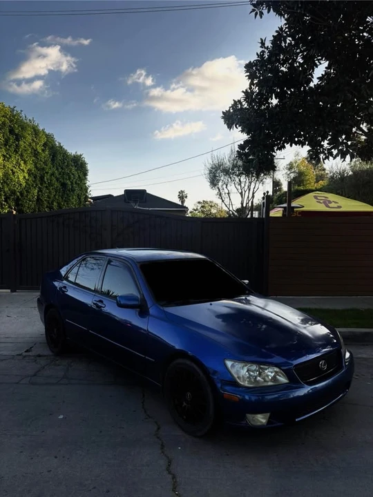 2004 Lexus IS 1st Gen - Image 2 of 5