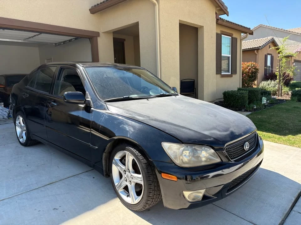 2004 Lexus IS 1st Gen - Image 4 of 8