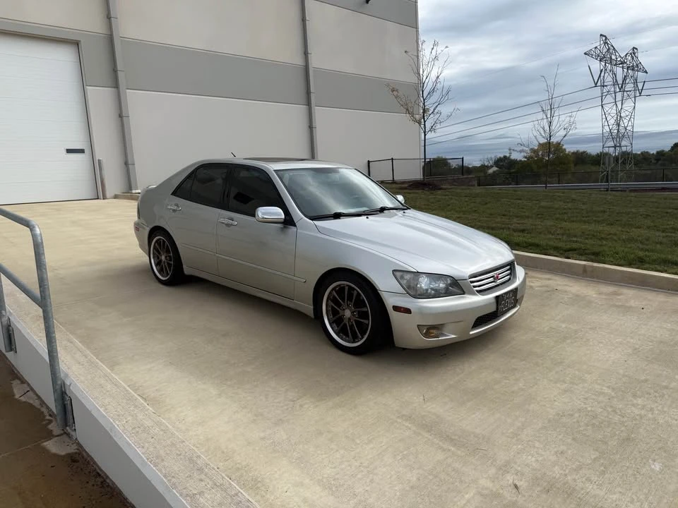 2004 Lexus IS 1st Gen - Image 4 of 6