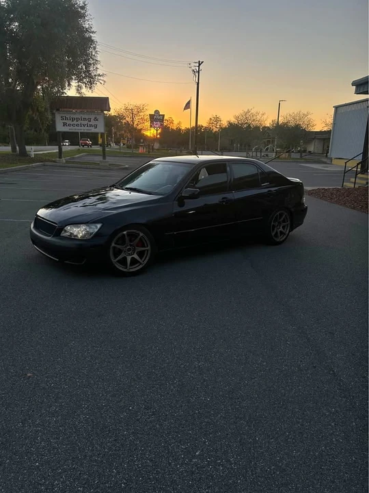 2004 Lexus IS 1st Gen - Image 2 of 19