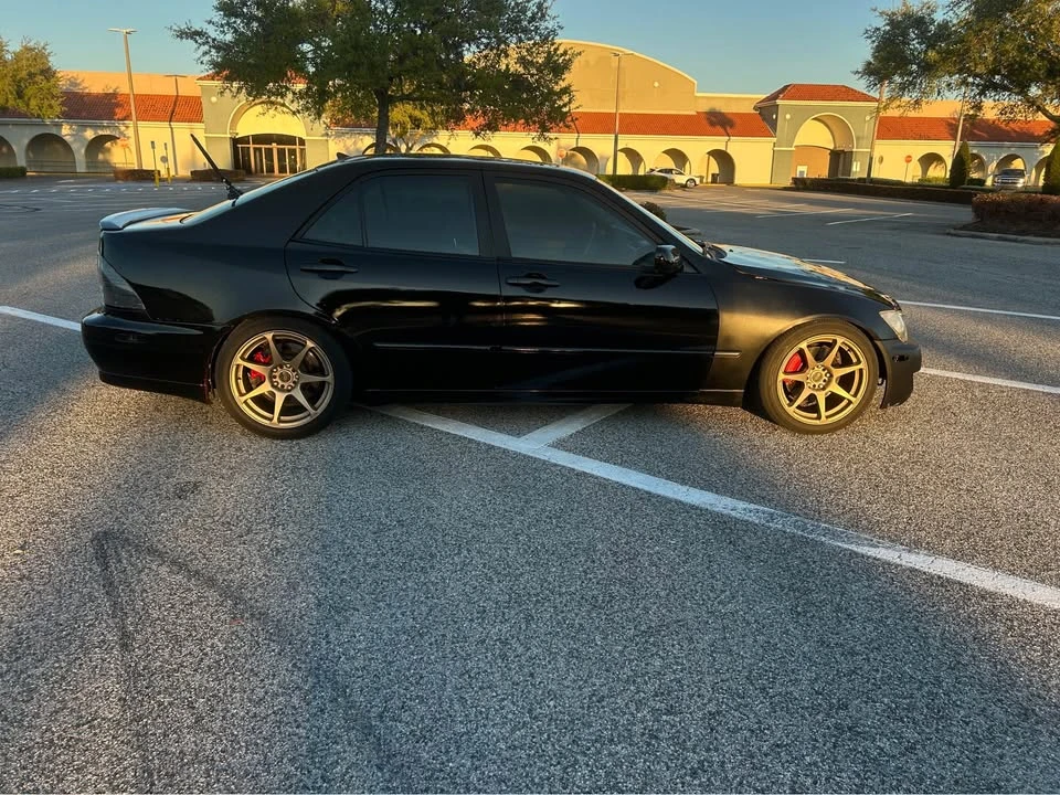2004 Lexus IS 1st Gen - Image 8 of 19