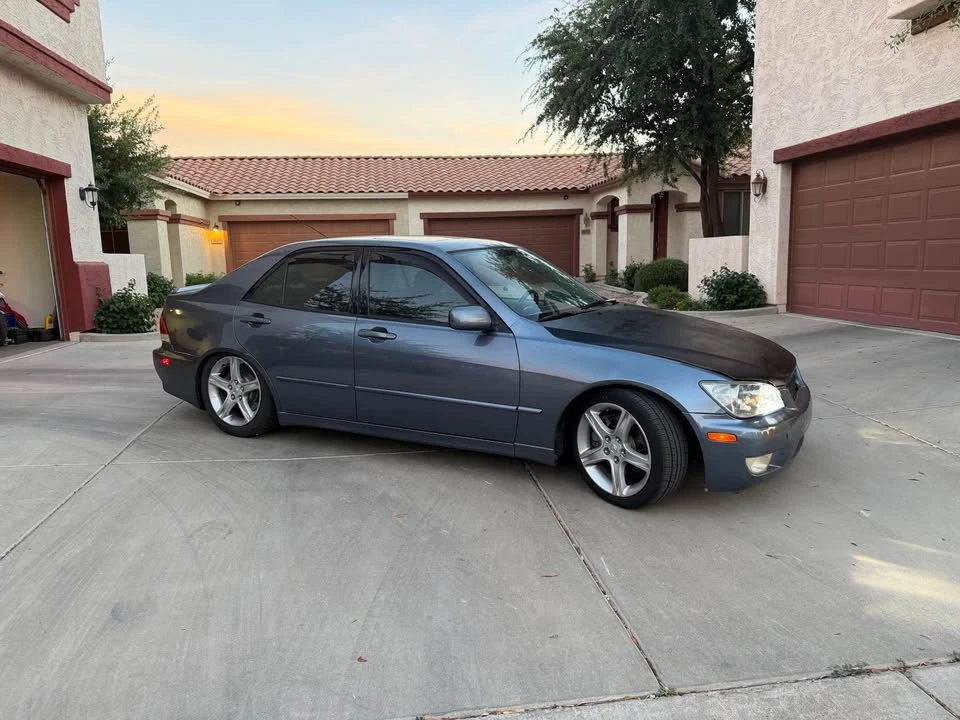2004 Lexus IS 1st Gen - Image 2 of 5