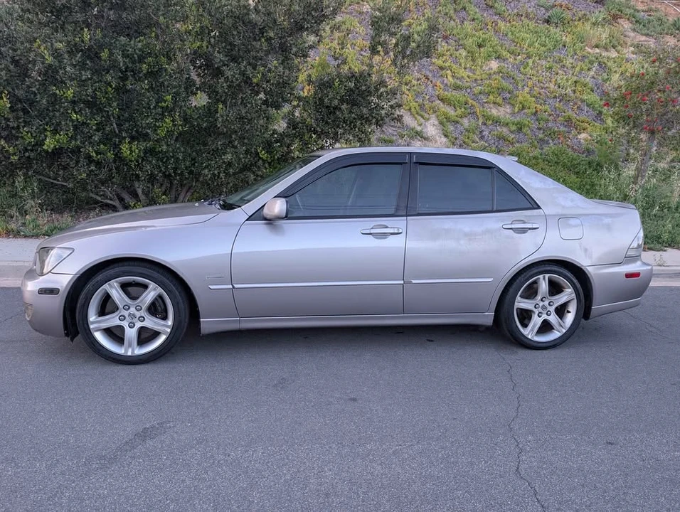 2004 Lexus IS 1st Gen - Image 7 of 10
