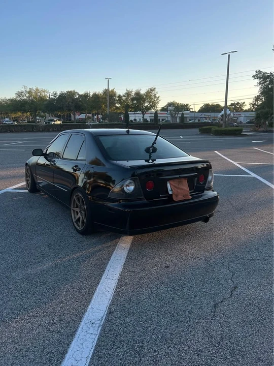 2004 Lexus IS 1st Gen - Image 12 of 19