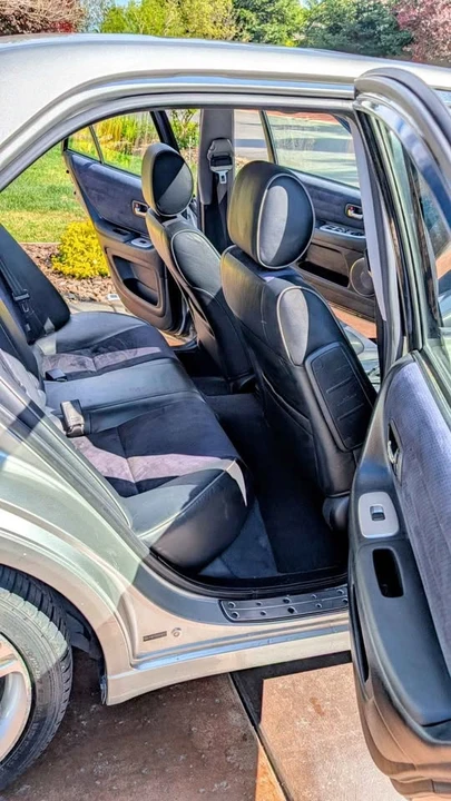 2004 Lexus IS 1st Gen - Image 4 of 6