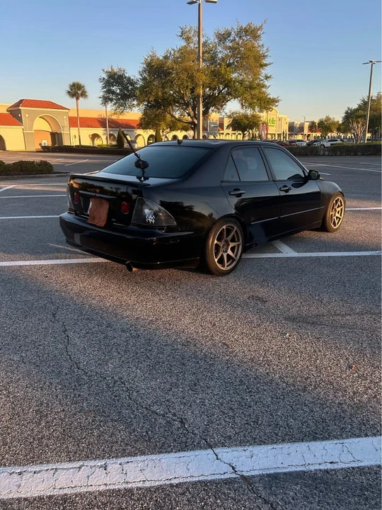 2004 Lexus IS 1st Gen - Image 10 of 19