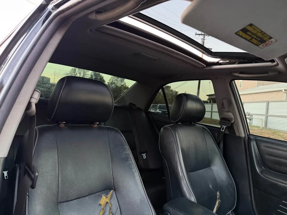 2004 Lexus IS 1st Gen - Image 9 of 20