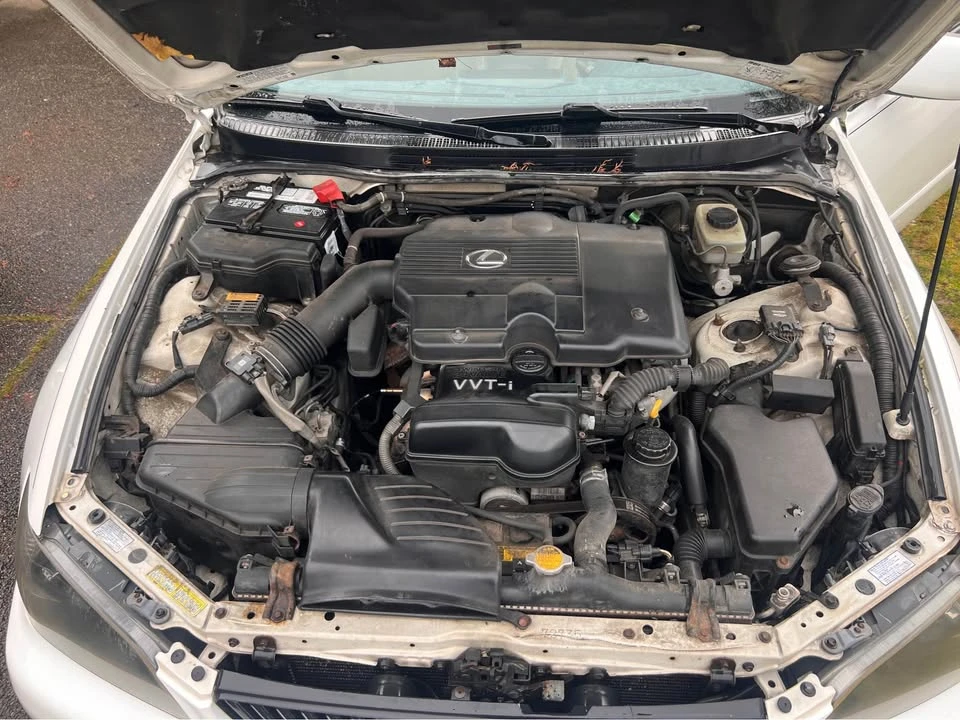 2004 Lexus IS 1st Gen - Image 9 of 10