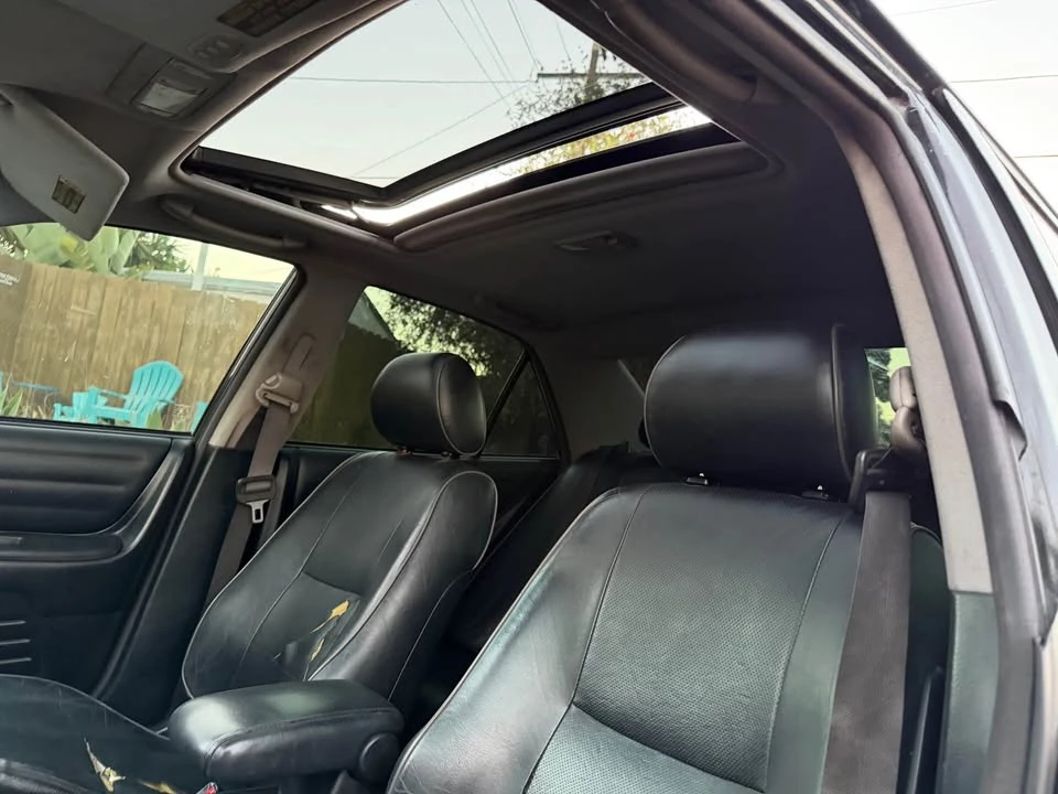 2004 Lexus IS 1st Gen - Image 16 of 20