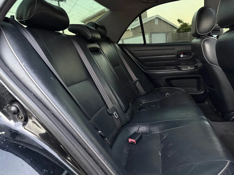 2004 Lexus IS 1st Gen - Image 11 of 20