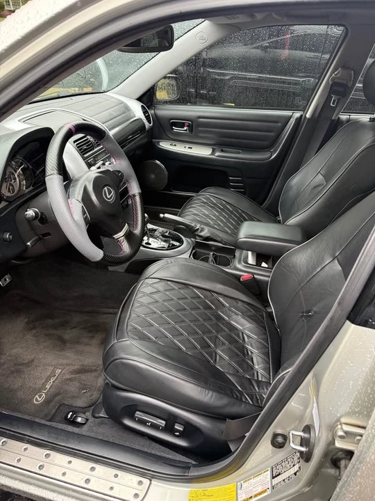 2004 Lexus IS 1st Gen - Image 5 of 6