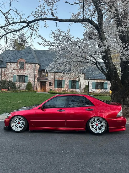 2004 Lexus IS 1st Gen - Image 5 of 10