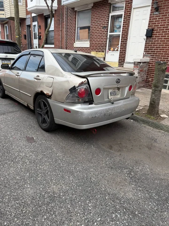 2004 Lexus IS 1st Gen - Image 6 of 7