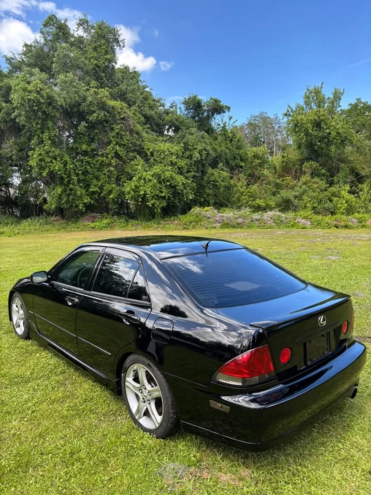 2004 Lexus IS 1st Gen - Image 6 of 11