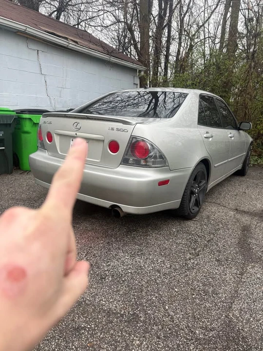 2004 Lexus IS 1st Gen - Image 6 of 8