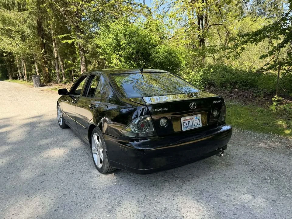 2004 Lexus IS 1st Gen - Image 3 of 16