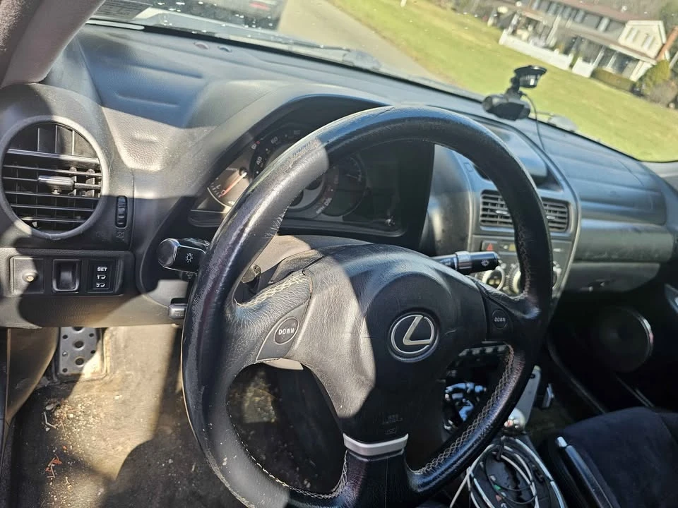 2004 Lexus IS 1st Gen - Image 7 of 8