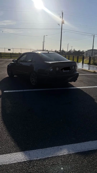 2004 Lexus IS 1st Gen - Image 4 of 10
