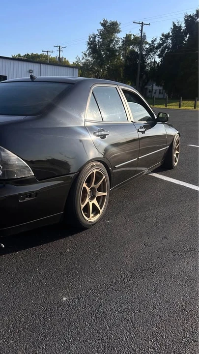 2004 Lexus IS 1st Gen - Image 6 of 10