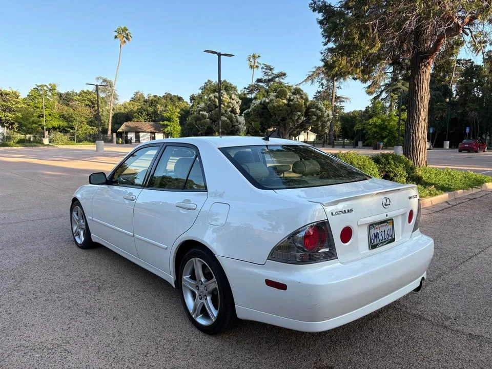 2004 Lexus IS 1st Gen - Image 2 of 19