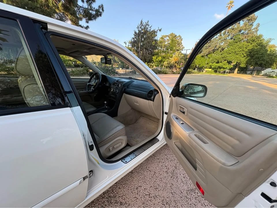 2004 Lexus IS 1st Gen - Image 11 of 19