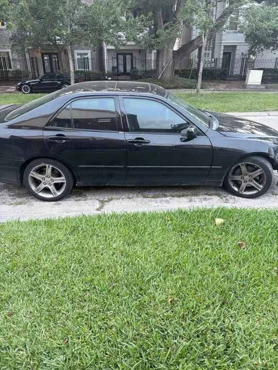 2004 Lexus IS 1st Gen - Image 2 of 6