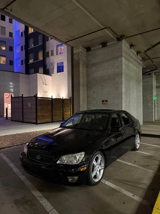 2004 Lexus IS 1st Gen - Image 3 of 12