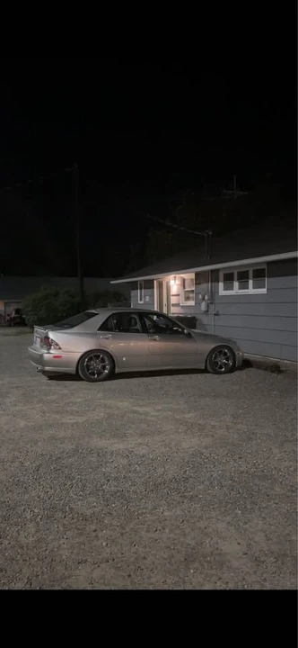 2004 Lexus IS 1st Gen - Image 7 of 8