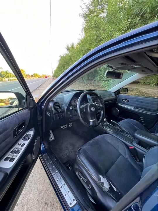 2004 Lexus IS 1st Gen - Image 6 of 9