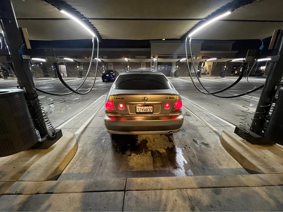 2004 Lexus IS 1st Gen - Image 9 of 9